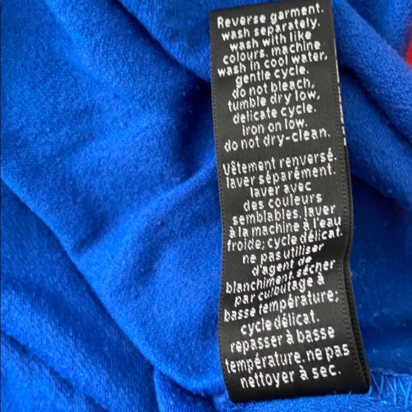 Cute scalloped top - Picture 4 of 4